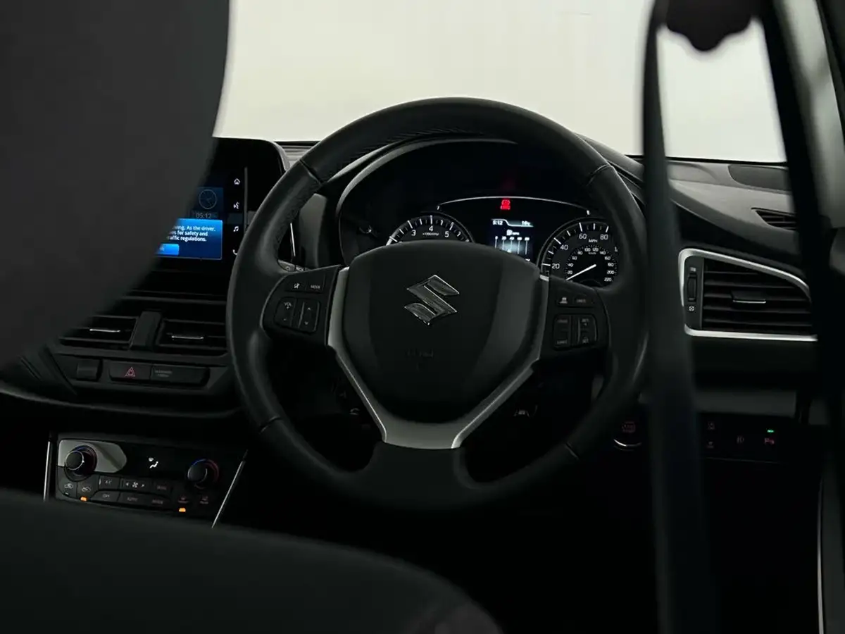 2023-suzuki-s-cross-14-boosterjet-motion-big-16