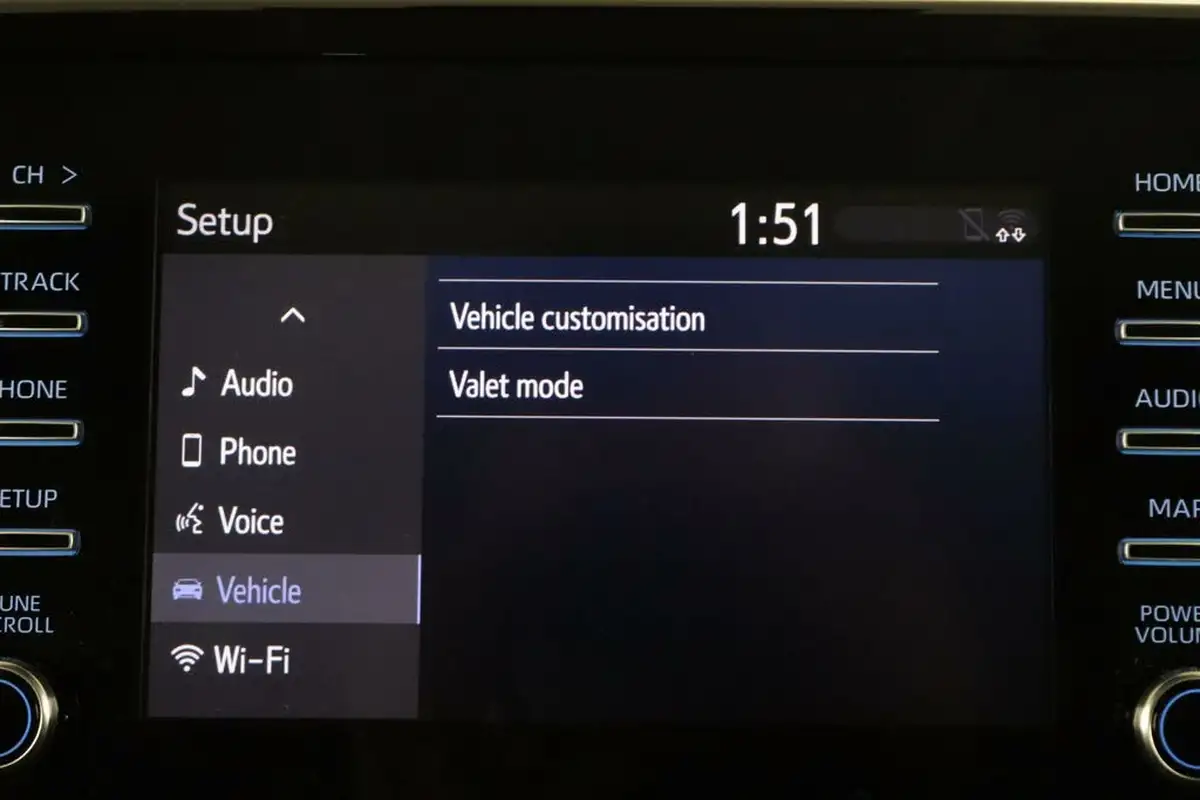 2021-toyota-yaris-15-vvt-i-icon-114bhp-hybrid-1490cc-e-cvt-big-33