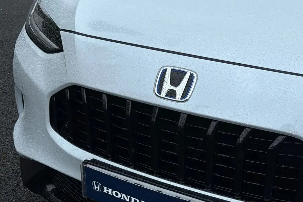 2024-honda-zr-v-20-i-mmd-advance-big-25