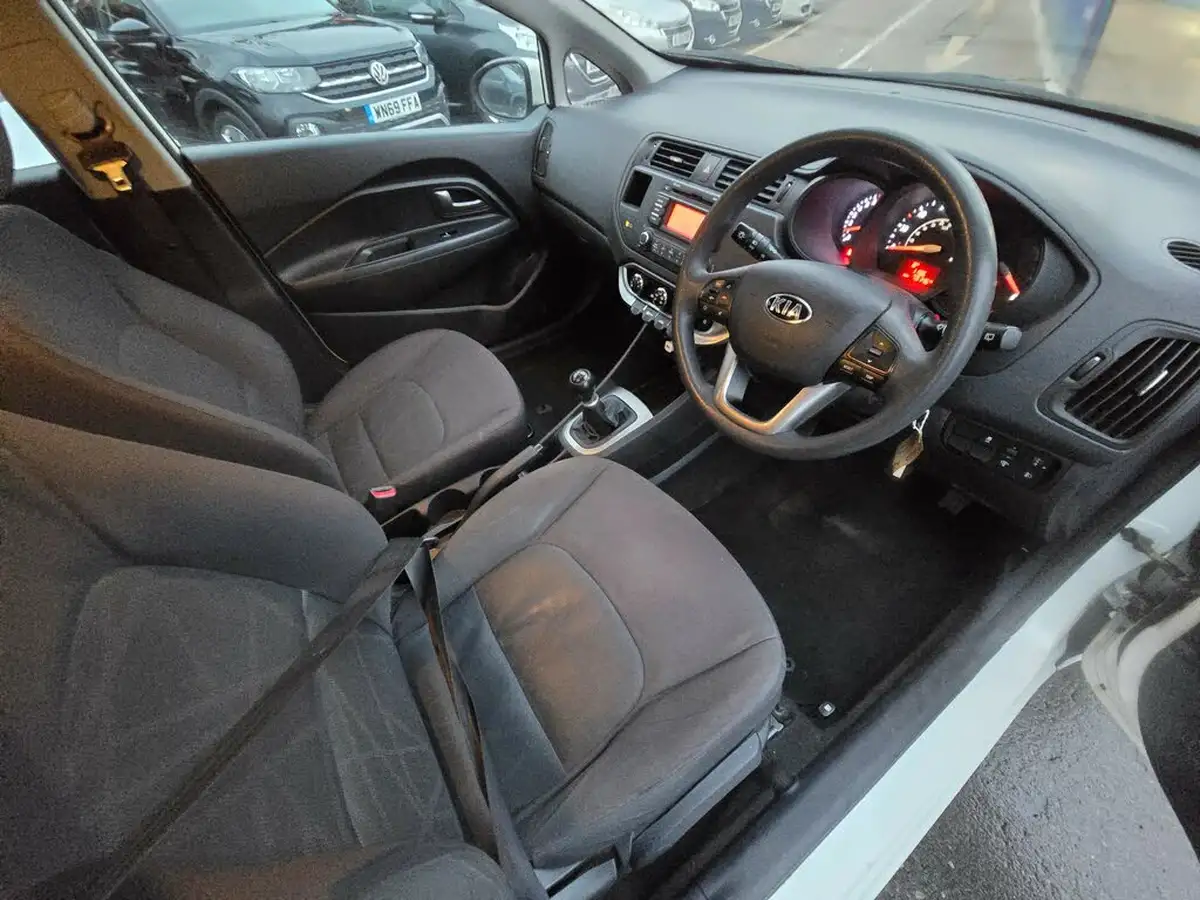 2012-kia-rio-125-1-5d-big-4