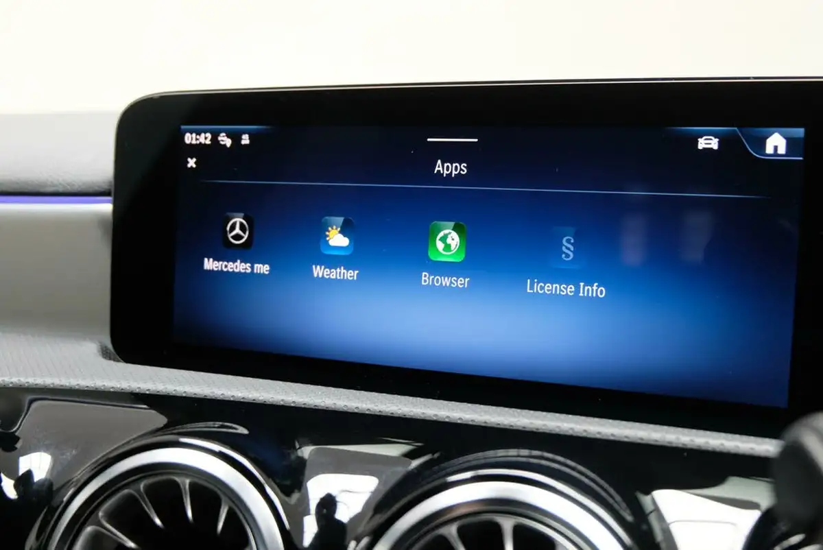 2023-mercedes-benz-a-class-big-32