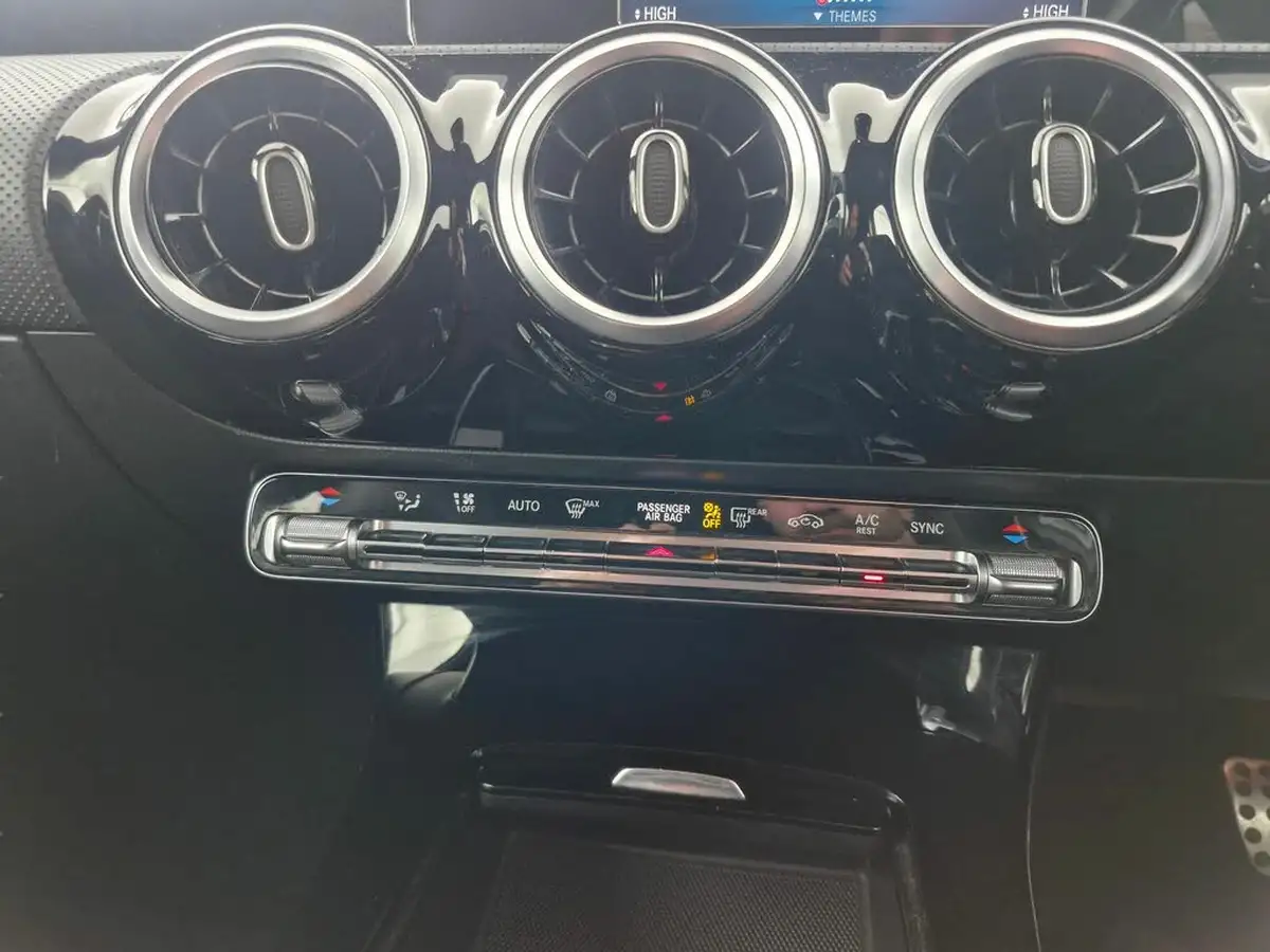 2019-mercedes-benz-a-class-13-a200-amg-line-hatchback-5d-7g-dct-big-12