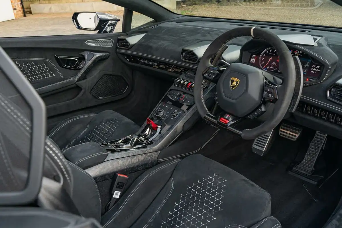 2018-lamborghini-huracan-52-performante-spyder-big-2