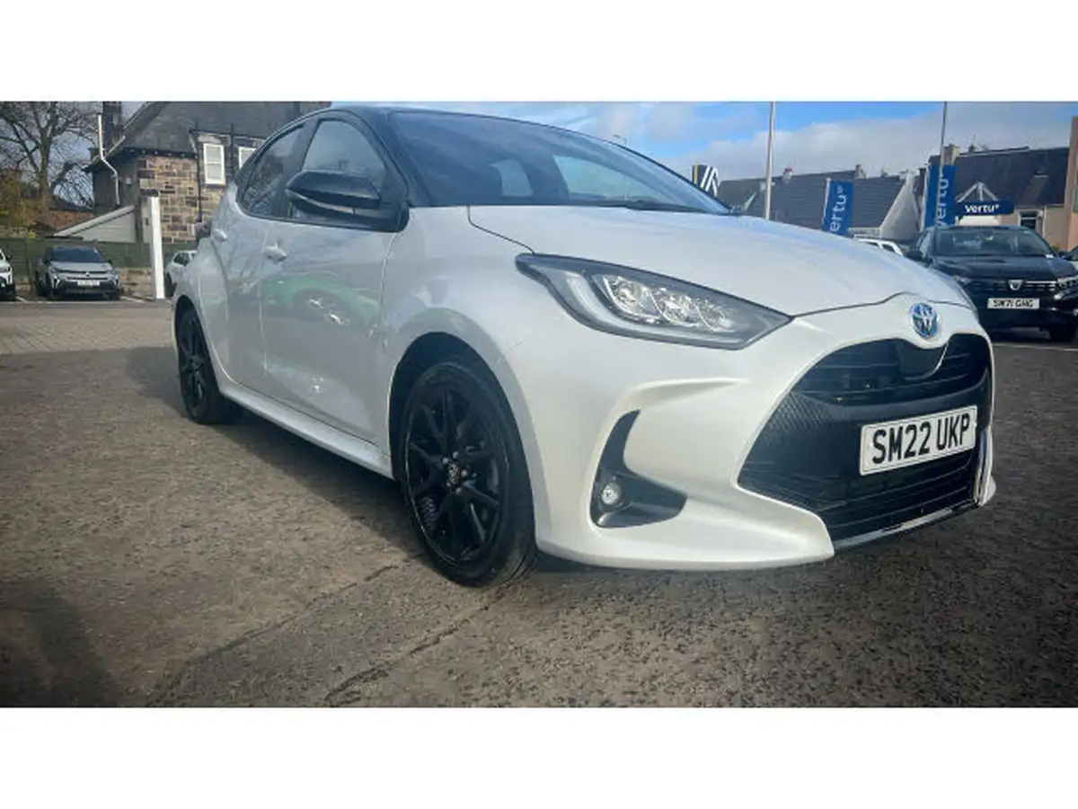 2022-toyota-yaris-15-vvt-i-dynamic-big-35