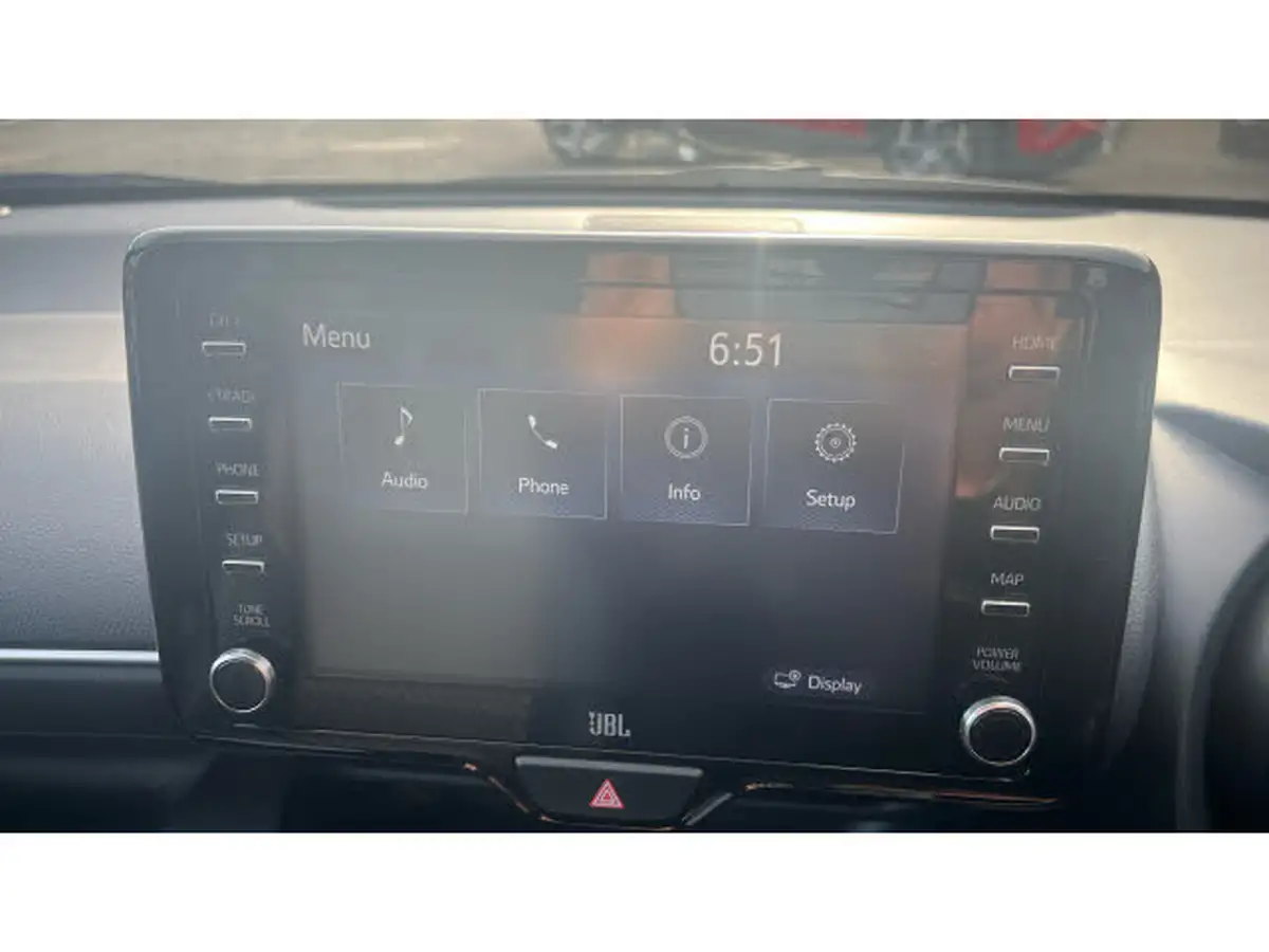 2022-toyota-yaris-15-vvt-i-dynamic-big-11