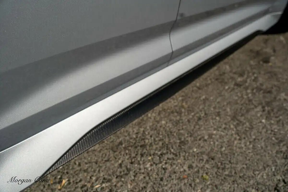 2021-audi-rs6-avant-40-tfsi-carbon-black-big-18