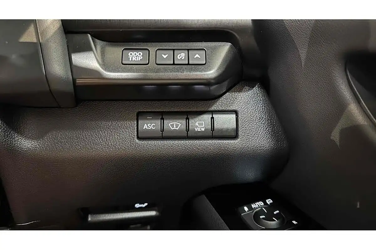 2021-lexus-ux-300e-e-ux-big-31