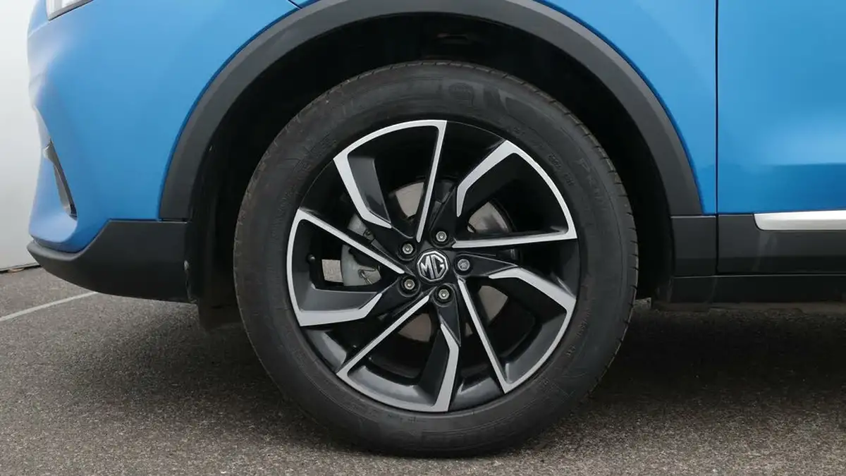 2023-mg-zs-suv-15-vti-tech-exclusive-big-18