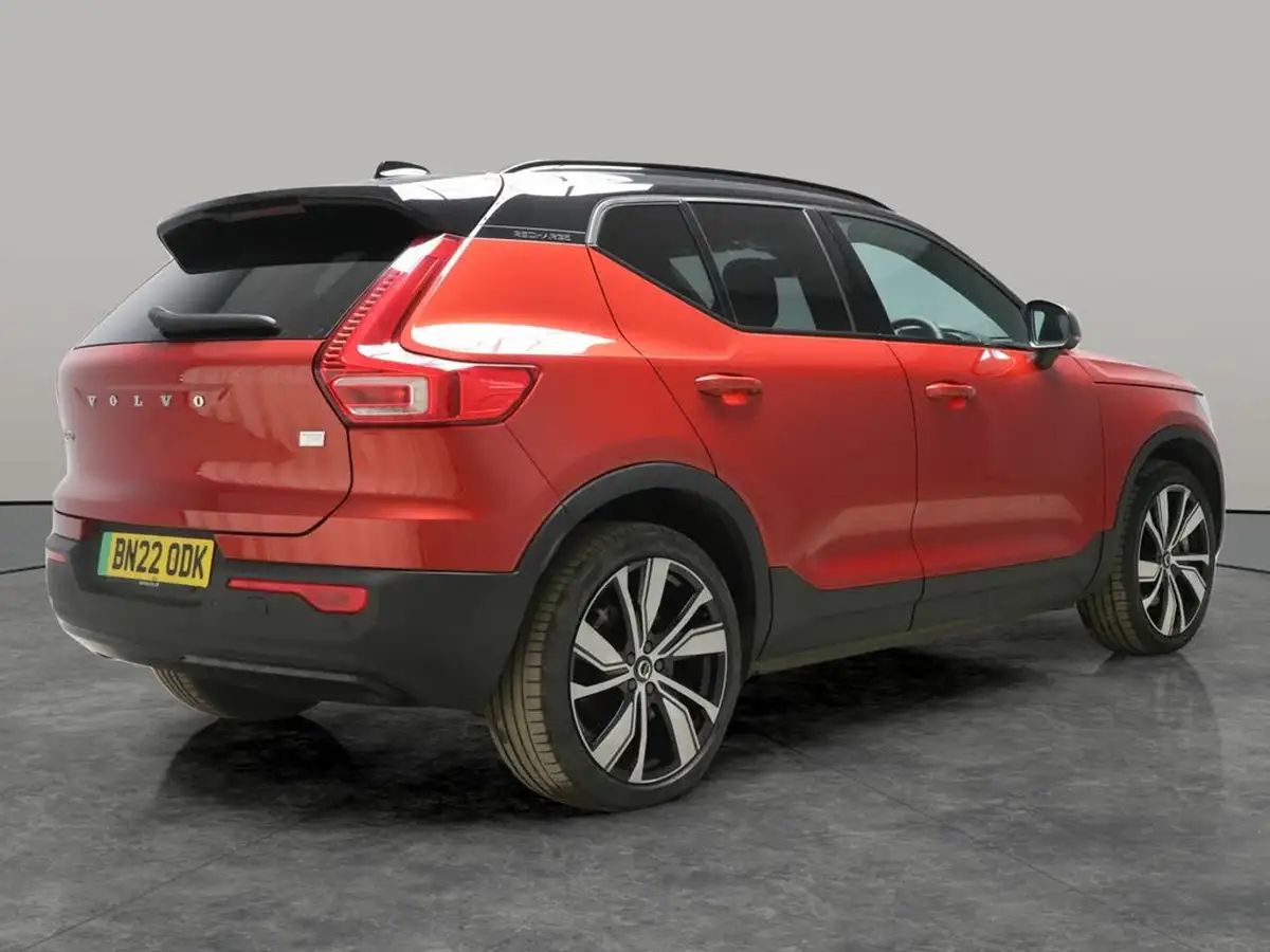 2022-volvo-c40-e-twin-recharge-pro-big-12