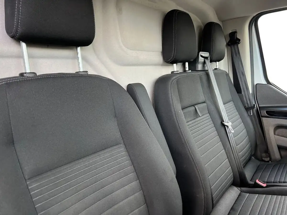 2023-ford-transit-custom-big-14