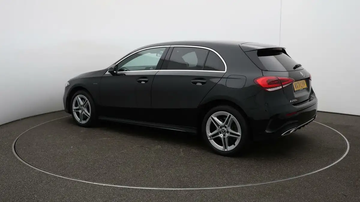 2021-mercedes-benz-a-class-13-a250e-amg-line-hatchback-5d-big-53
