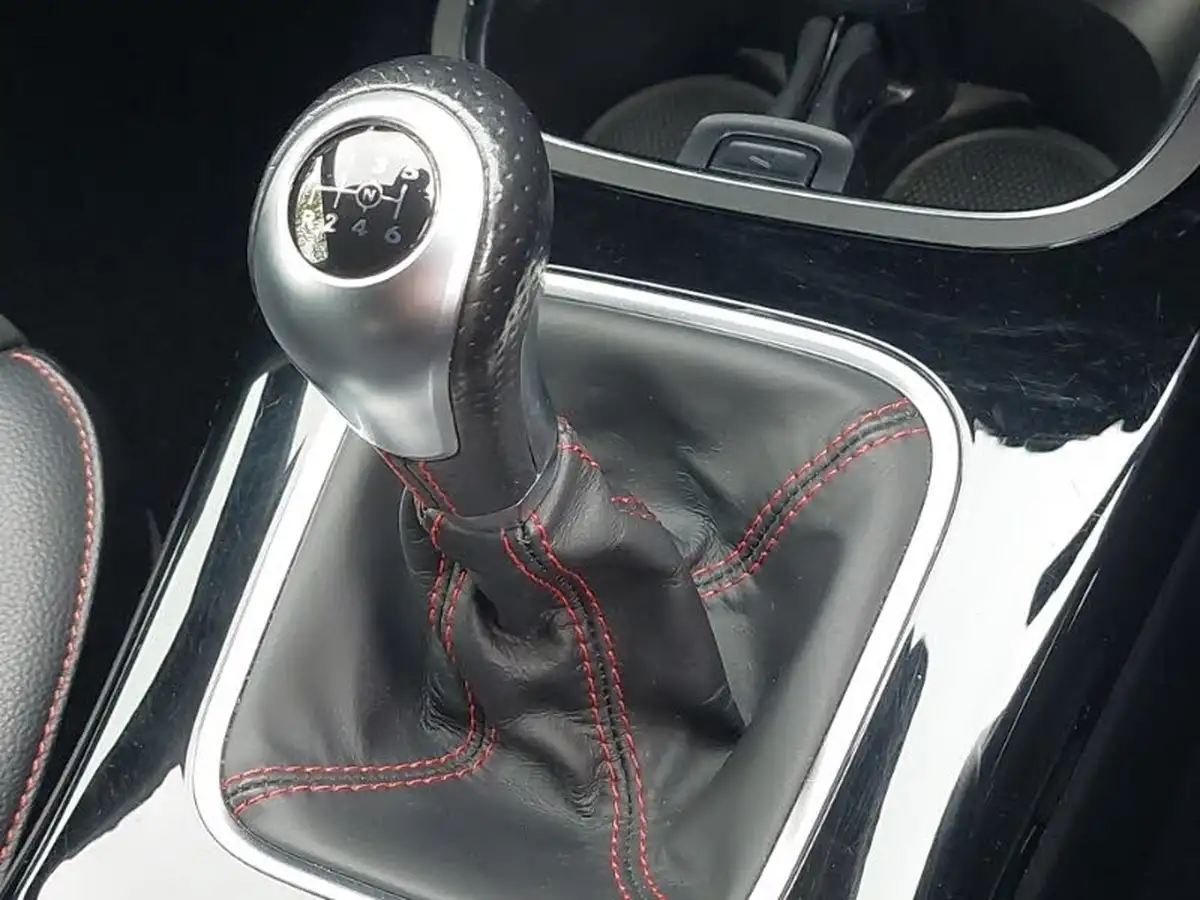 2019-mercedes-benz-a-class-13-a200-amg-line-executive-hatchback-5d-big-15