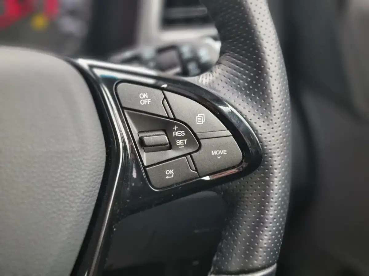 2022-kgm-ssangyong-tivoli-15-ultimate-big-21