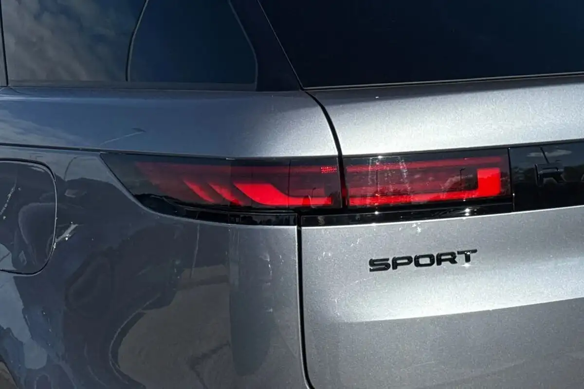 2023-land-rover-range-rover-sport-30-p460e-dynamic-se-big-19