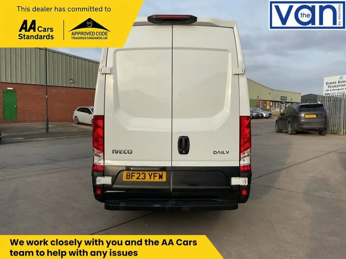 2023-iveco-daily-s-class-23td-35s14v-business-3520mm-h2-136pseu6dt-big-3