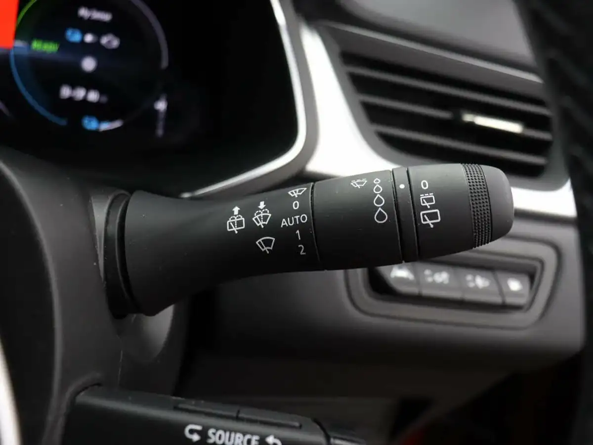 2023-renault-captur-16-techno-160ps-plug-in-big-34