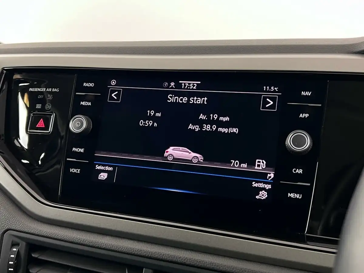 2021-volkswagen-polo-10-tsi-match-big-26