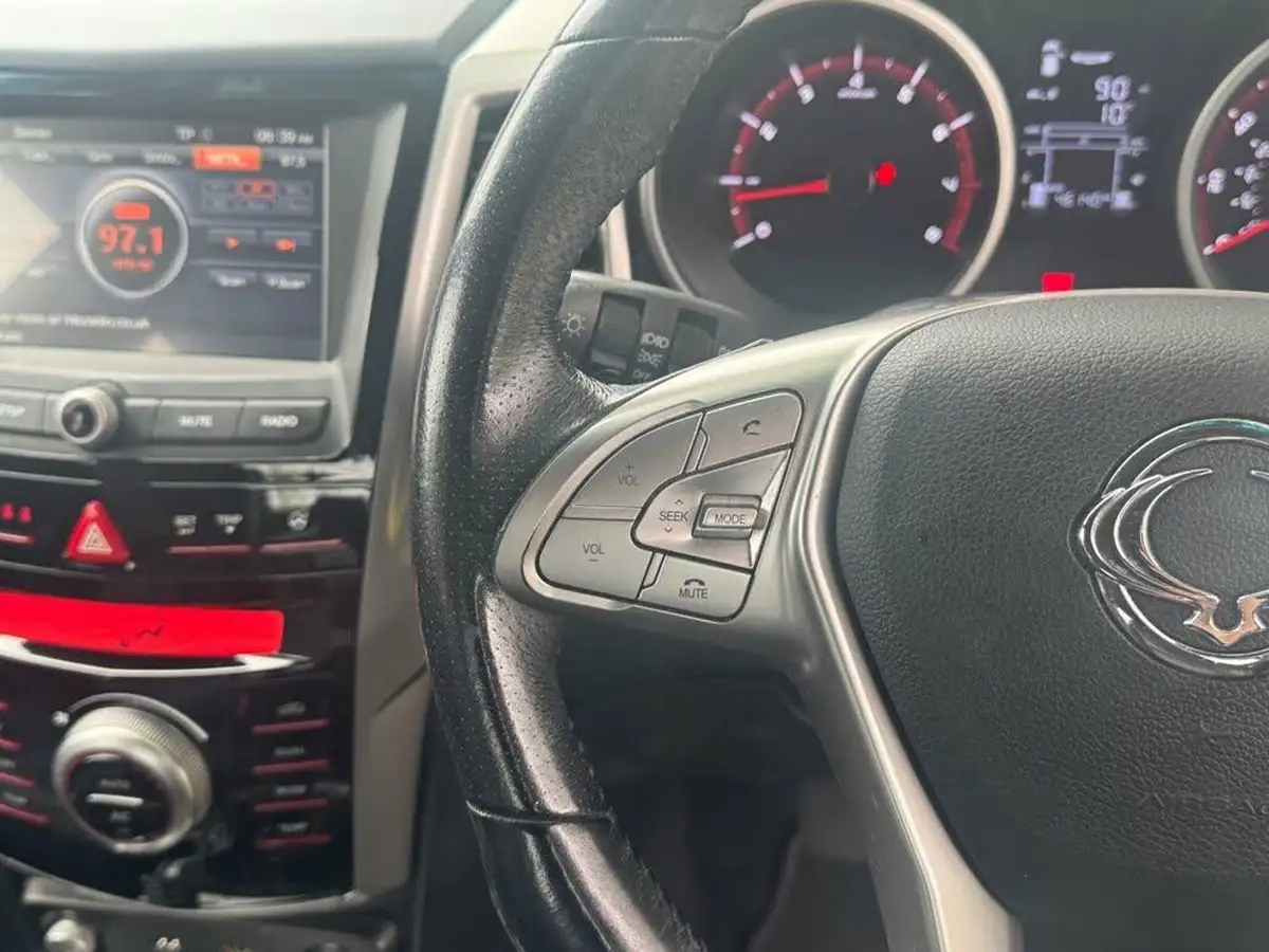 2016-kgm-ssangyong-tivoli-16-ex-big-49
