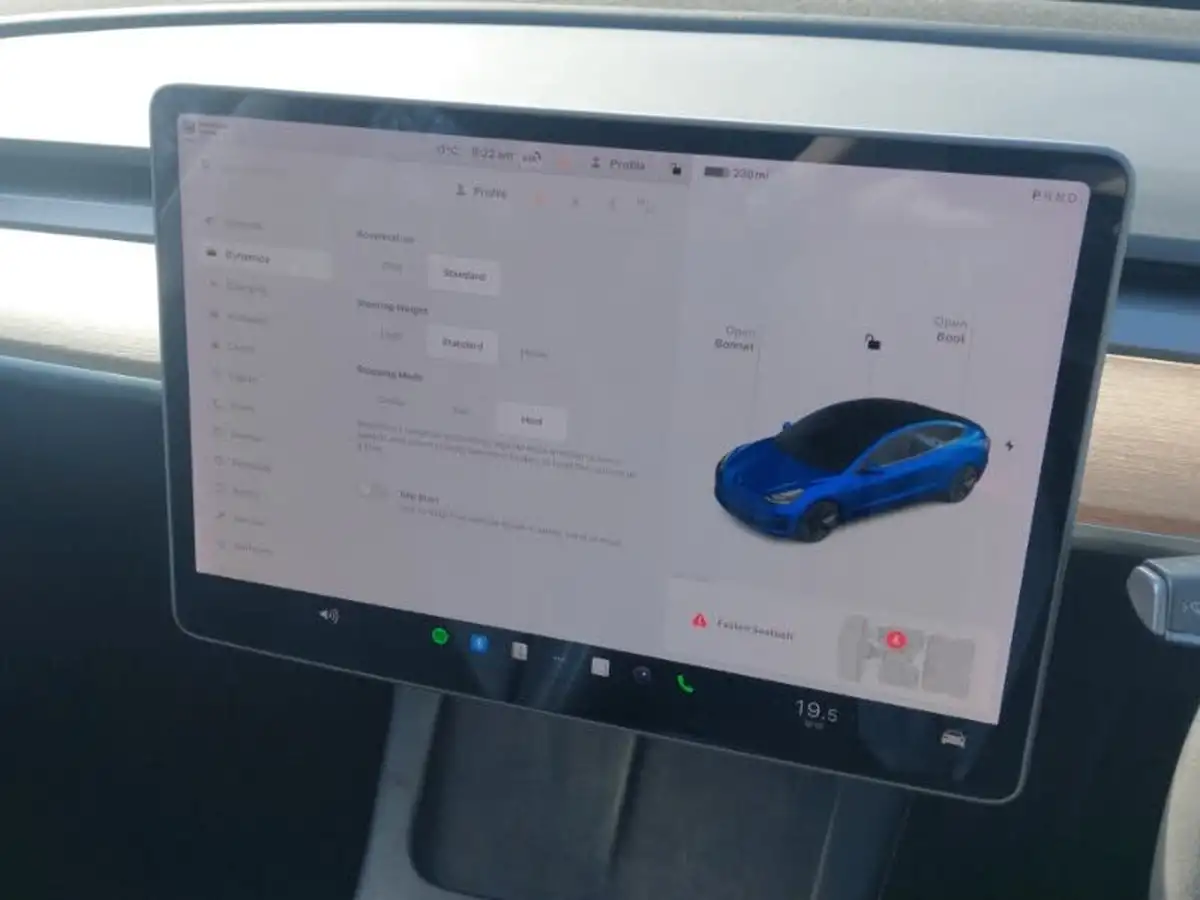 2020-tesla-model-3-e-long-range-big-13