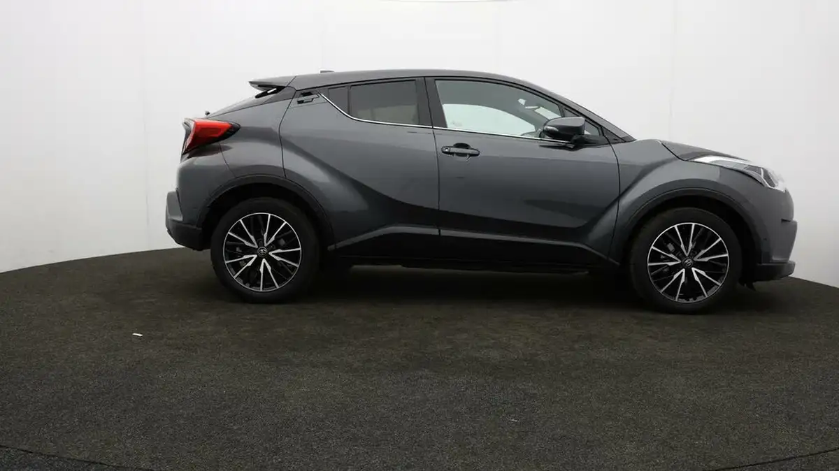 2018-toyota-c-hr-12-excel-big-31