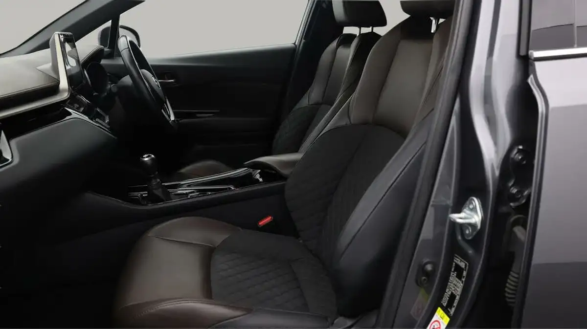 2018-toyota-c-hr-12-excel-big-14
