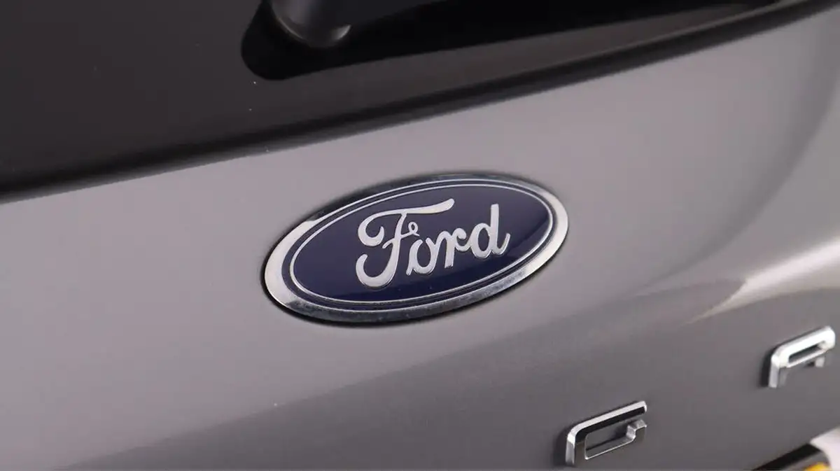 2022-ford-kuga-big-21