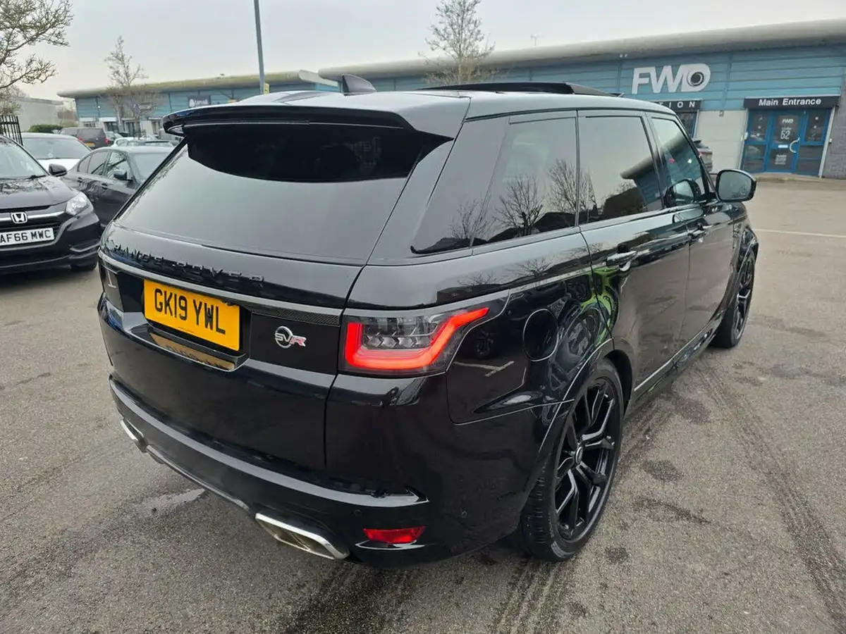 2019-land-rover-range-rover-sport-50v8-sc-svr-big-7