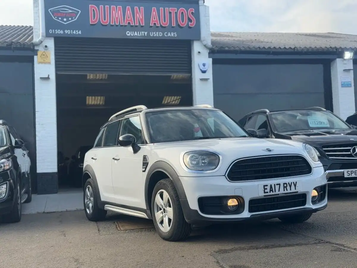 2017-mini-countryman-20td-cooper-d-ss-auto-big-0