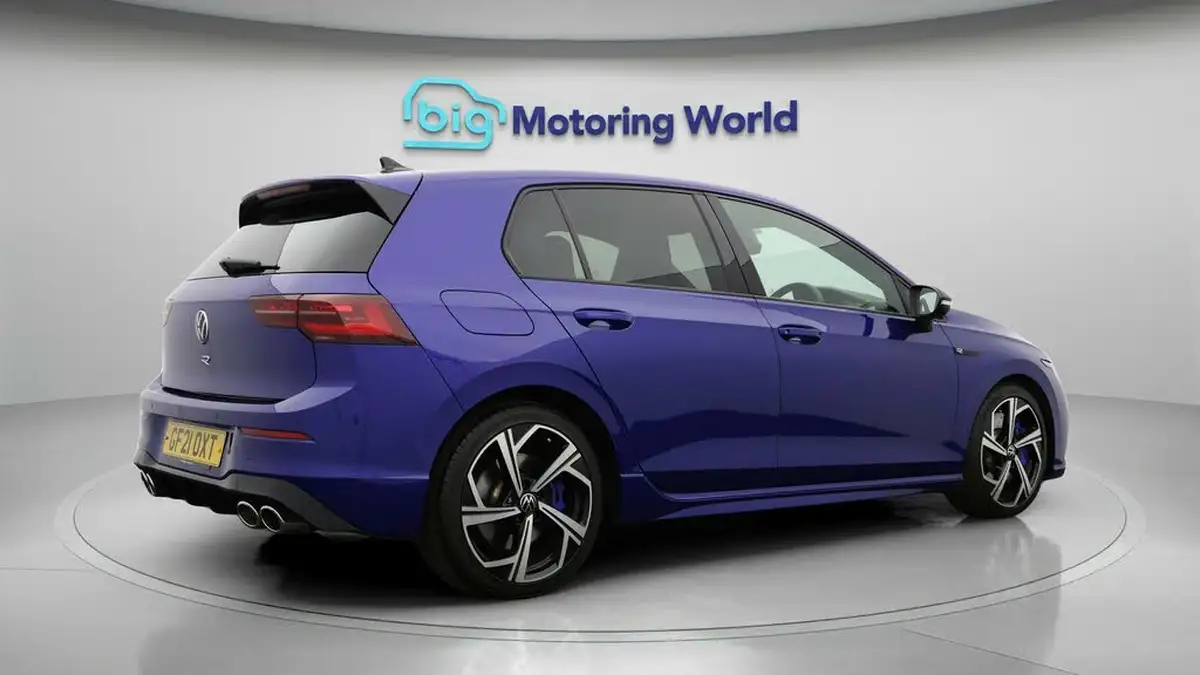 2021-volkswagen-golf-20-tsi-r-hatchback-big-6