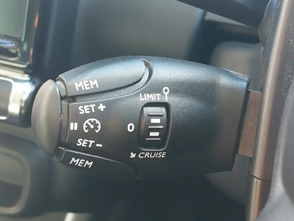 2018-citroen-c3-aircross-12-puretech-feel-110ps-ss-big-15