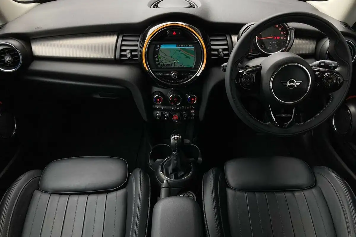 2018-mini-cooper-20-cooper-s-exclusive-ss-hatchback-3d-big-12
