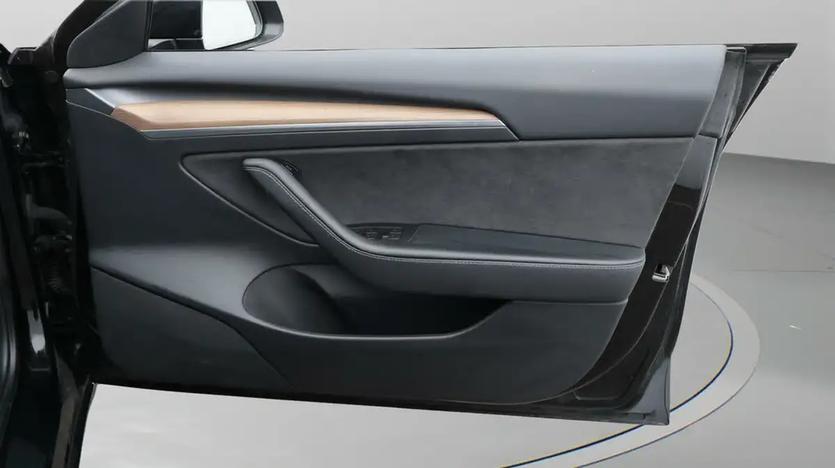 2021-tesla-model-3-e-standard-plus-big-15