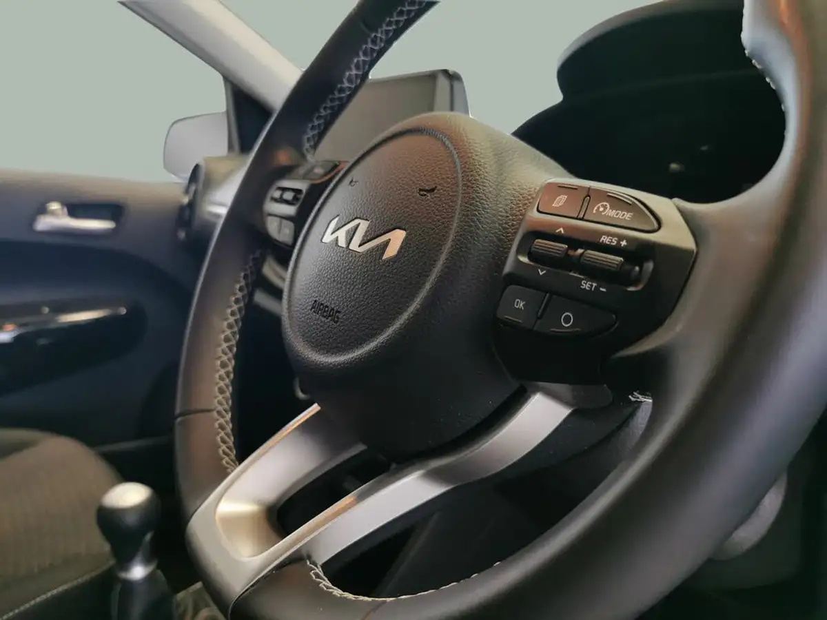 2023-kia-picanto-10-3-big-16