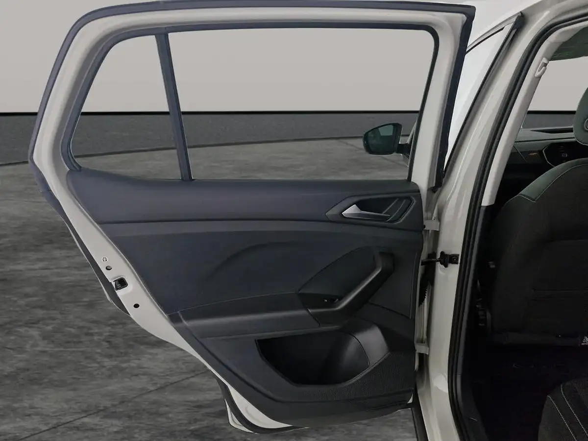 2022-volkswagen-t-cross-10-tsi-black-edition-110ps-dsg-big-13