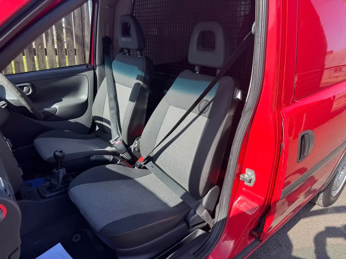 2010-vauxhall-combo-13td-1700-panel-big-40