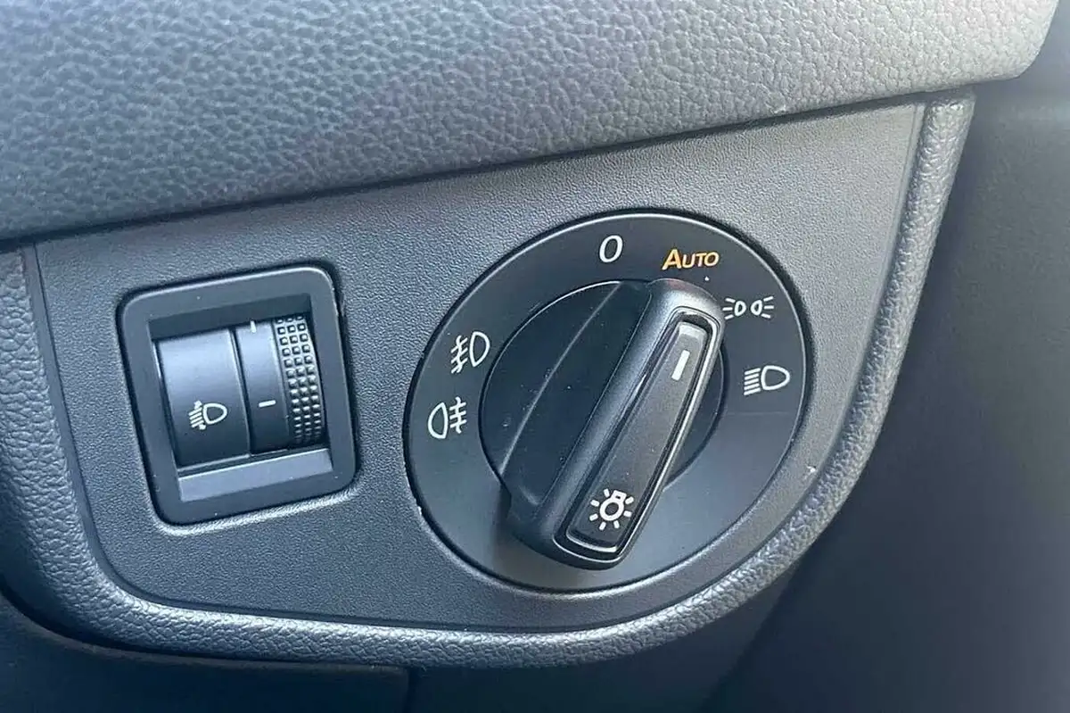 2024-volkswagen-polo-10-tsi-r-line-115ps-dsg-big-27