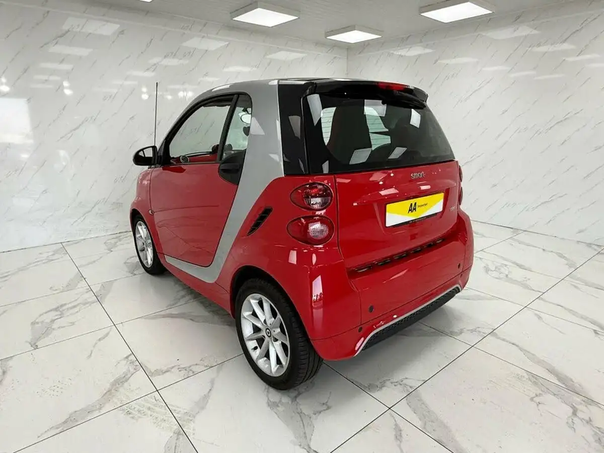 2013-smart-fortwo-10-passion-71bhp-coupe-big-5