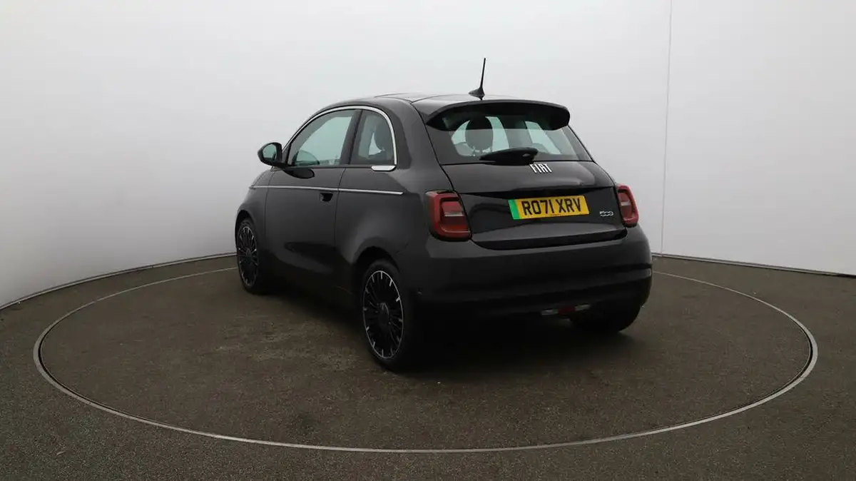 2021-fiat-500-e-la-prima-big-55