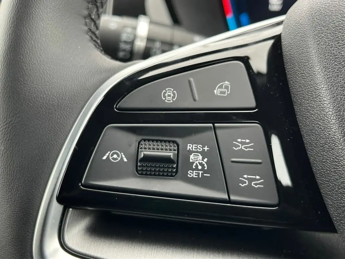 2025-byd-seal-15-design-big-24