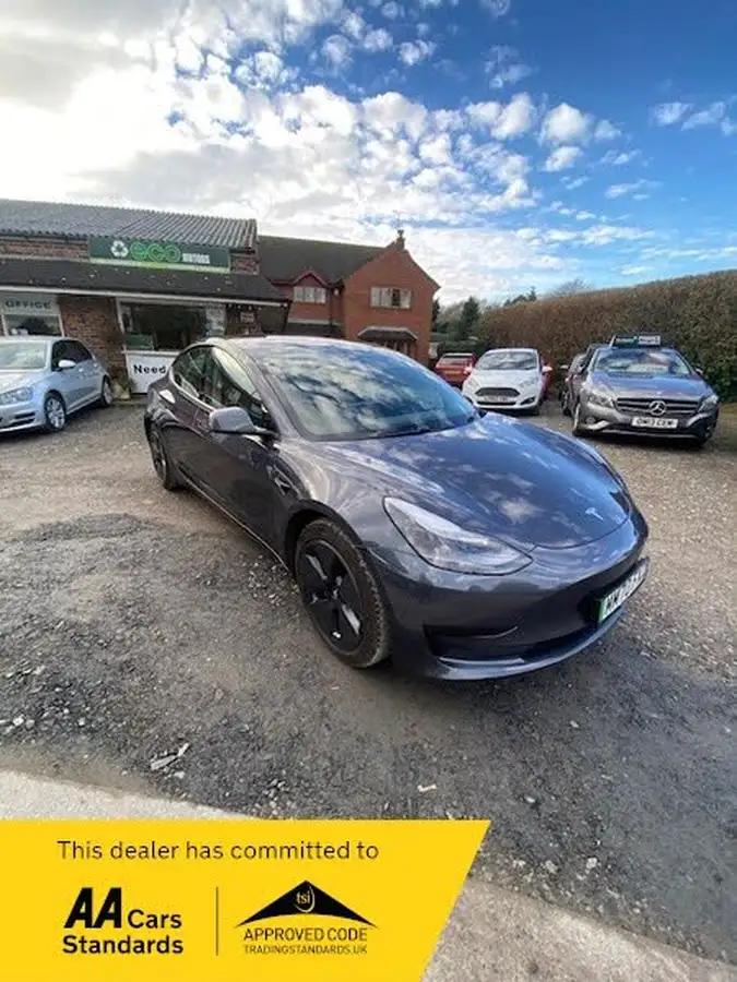 2020-tesla-model-3-e-standard-plus-big-2