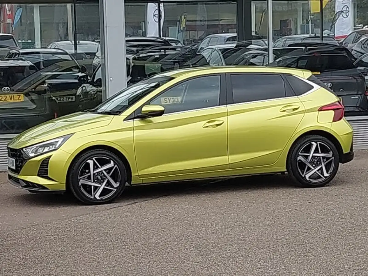 2024-hyundai-i20-10-t-gdi-premium-big-3