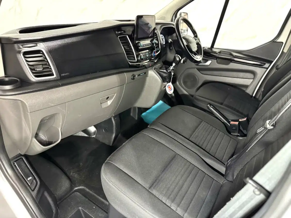 2019-ford-transit-custom-20tdci-300-l2h1-limited-130pseu6-panel-van-big-11