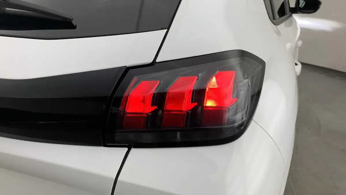 2022-peugeot-208-12-puretech-active-premium-75ps-big-38