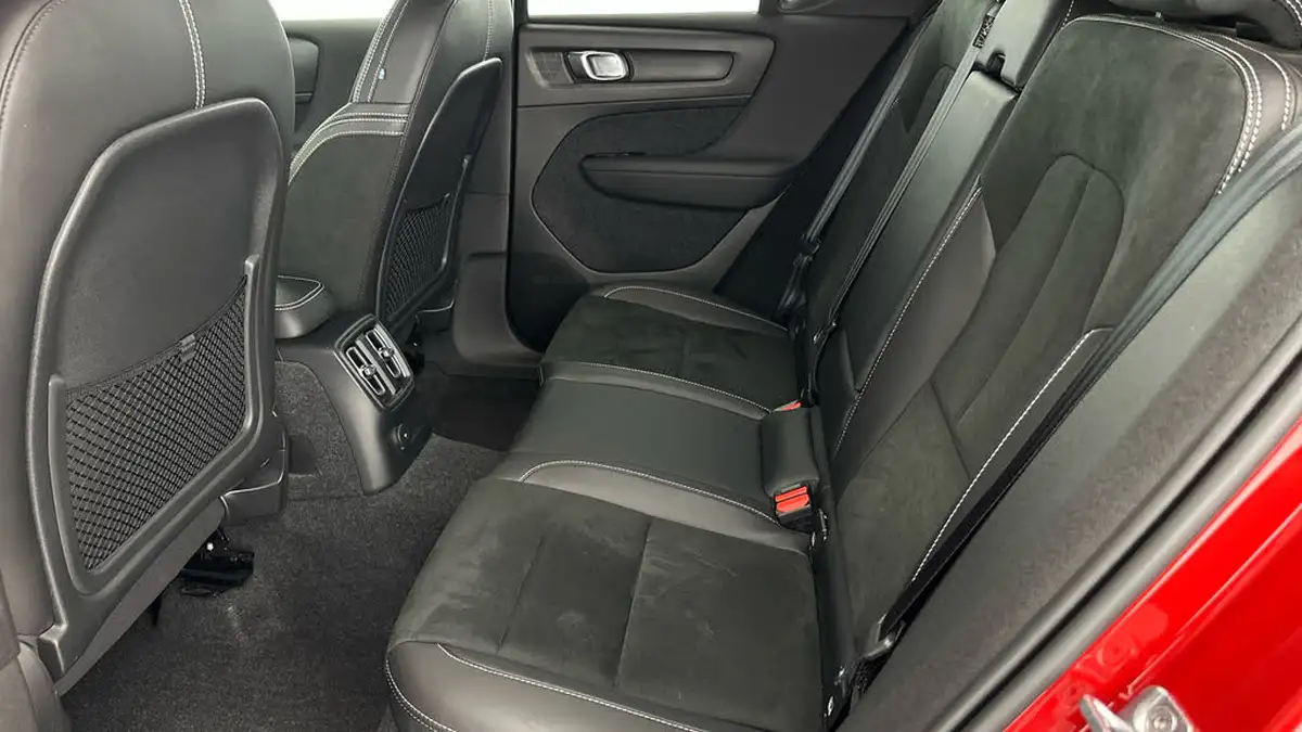 2021-volvo-xc40-15-t5-r-design-pro-262bhp-big-13