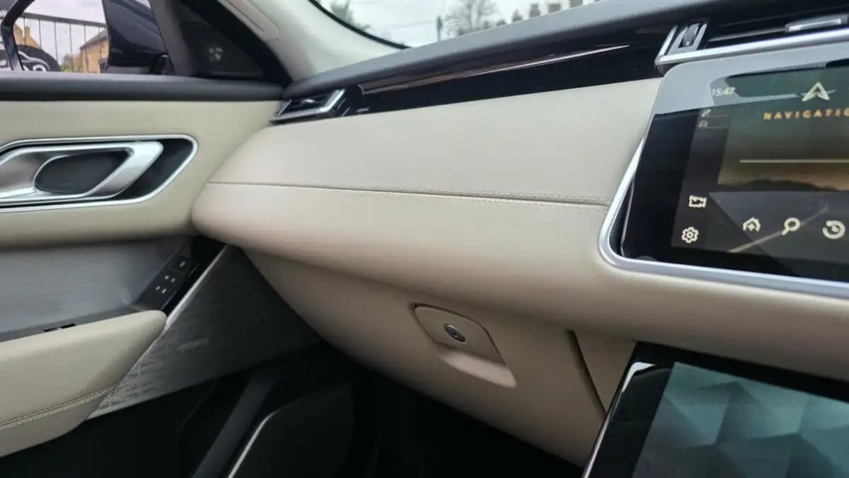 2021-land-rover-range-rover-velar-30-d300-r-dynamic-hse-big-30