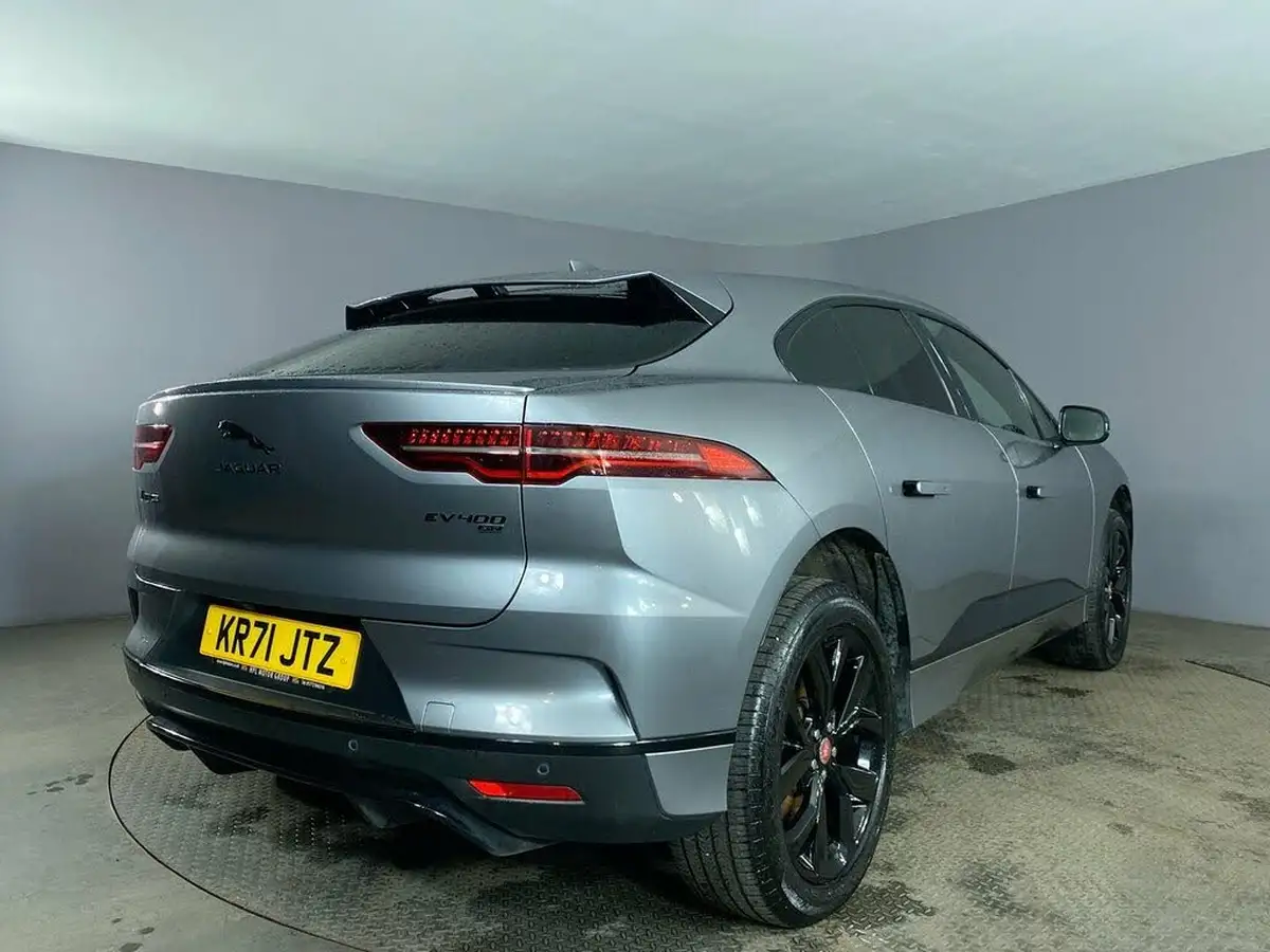 2021-jaguar-i-pace-ev400-black-big-7