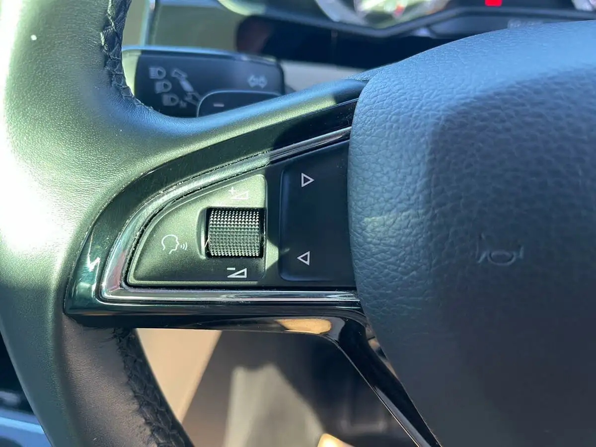 2018-skoda-superb-20tdi-scr-laurin-klement-190ps-estate-dsg-big-20
