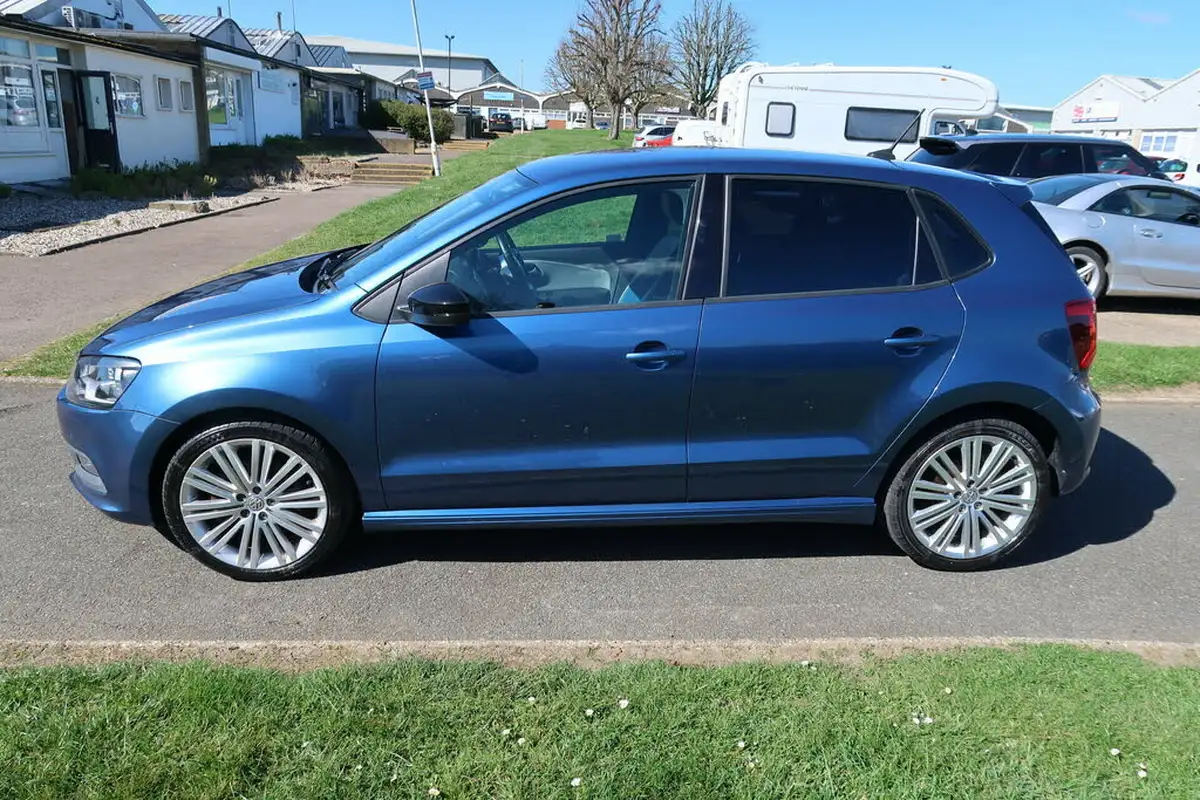 2014-volkswagen-polo-14-tsi-bluegt-act-5d-dsg-big-7