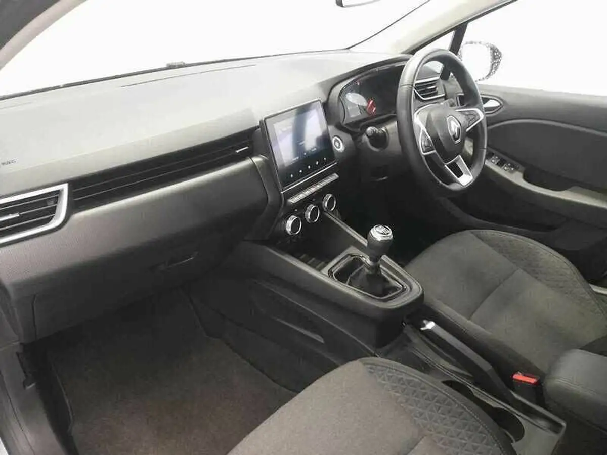 2021-renault-clio-10-tce-iconic-90ps-big-12