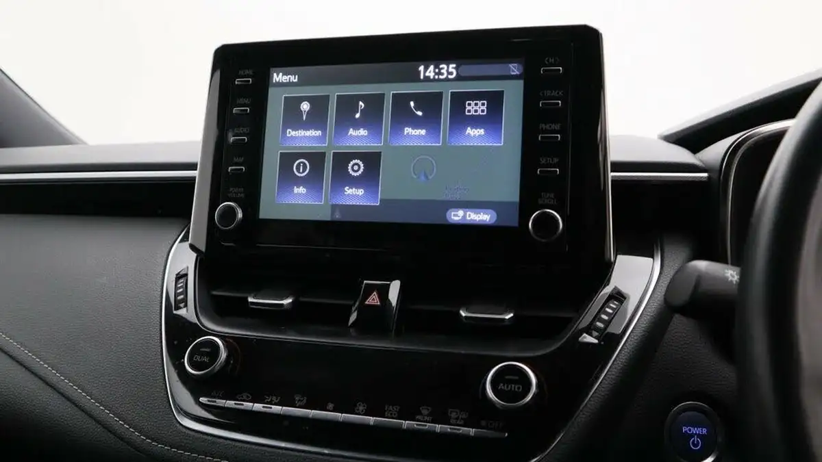 2021-toyota-corolla-18-vvt-i-design-trk-hatchback-5d-big-3